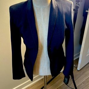 Fitted tahari women’s blazer in dark grey.